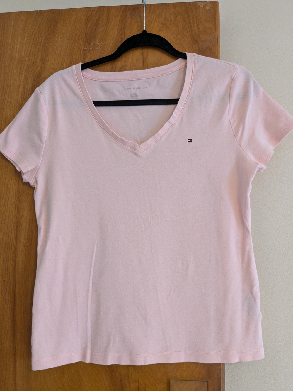 Tommy Hilfiger Women’s Classic V-Neck Tee in Light Pink